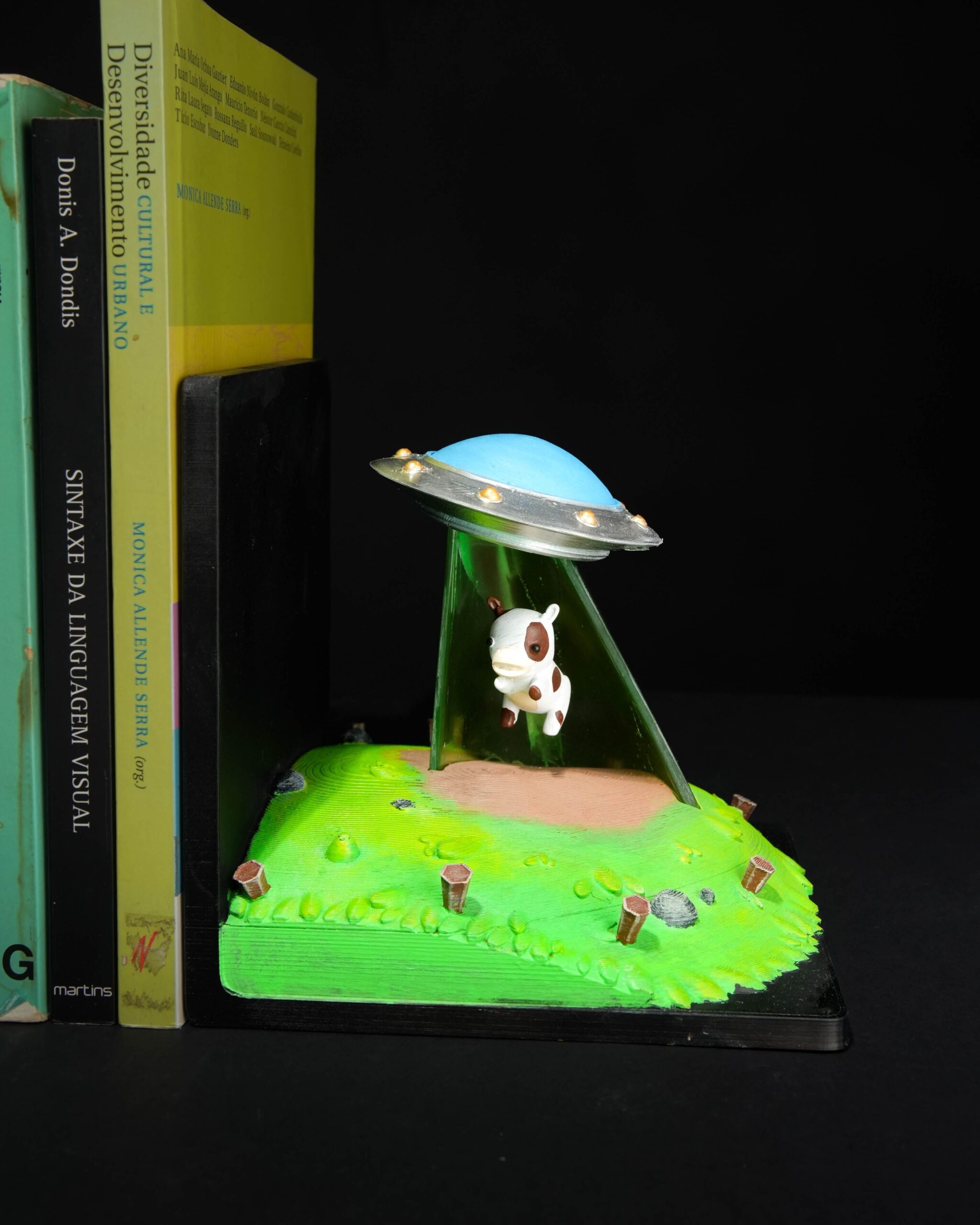 Alien Invasion Bookend - Image 6