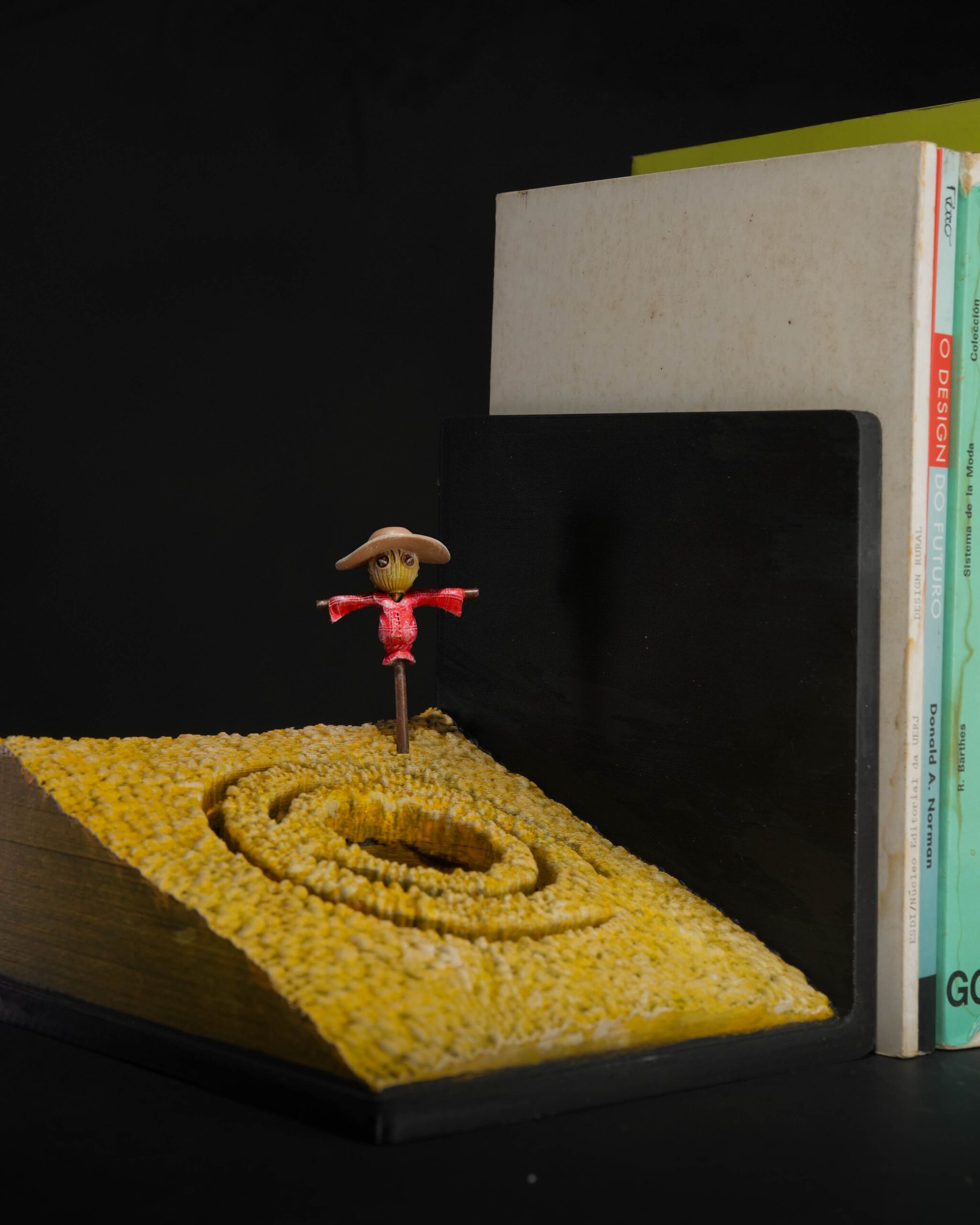 Alien Invasion Bookend - Image 5