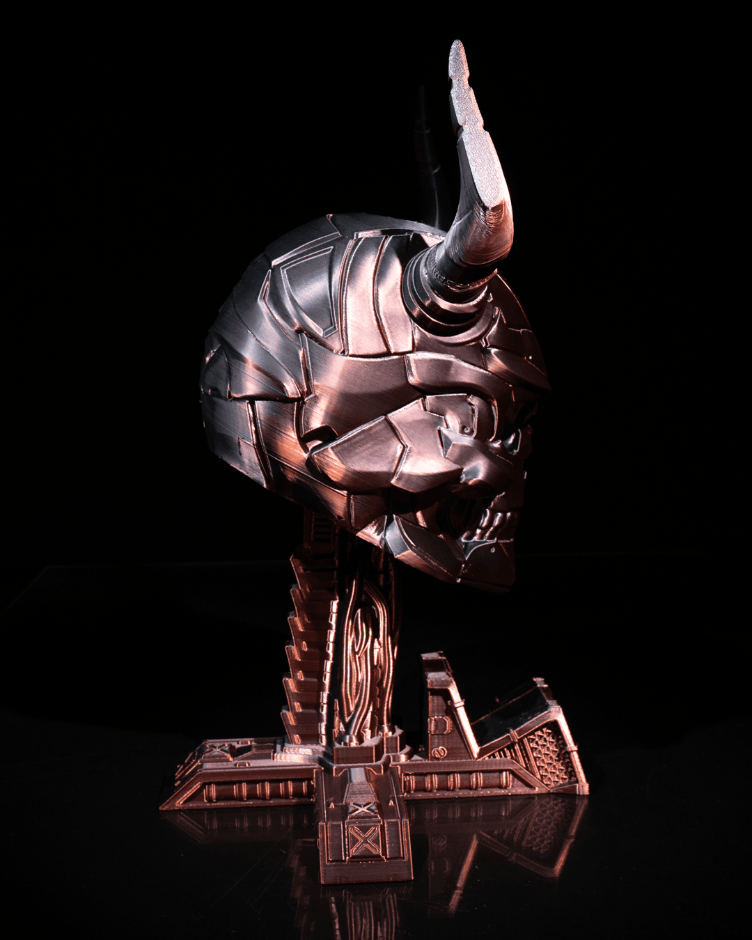 Sci-fi Skull Controller & Headphone Holder - Image 9