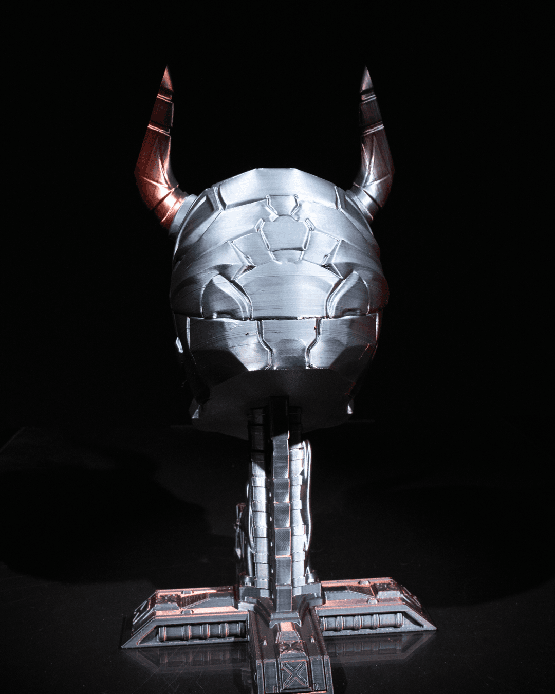 Sci-fi Skull Controller & Headphone Holder - Image 11