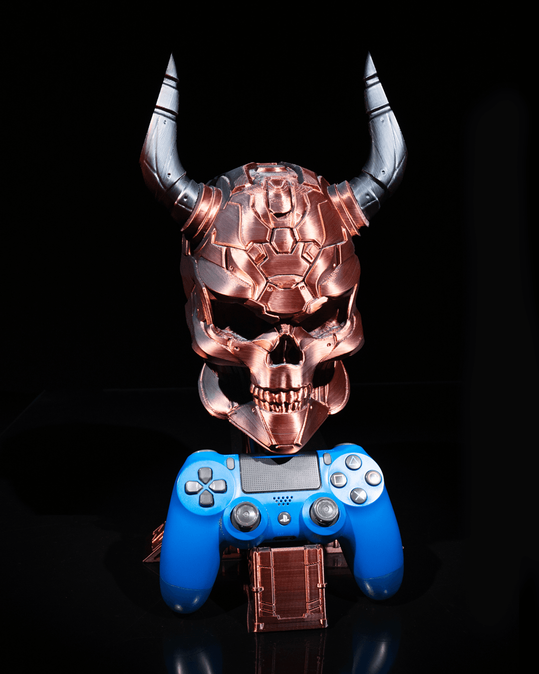 Sci-fi Skull Controller & Headphone Holder - Image 4