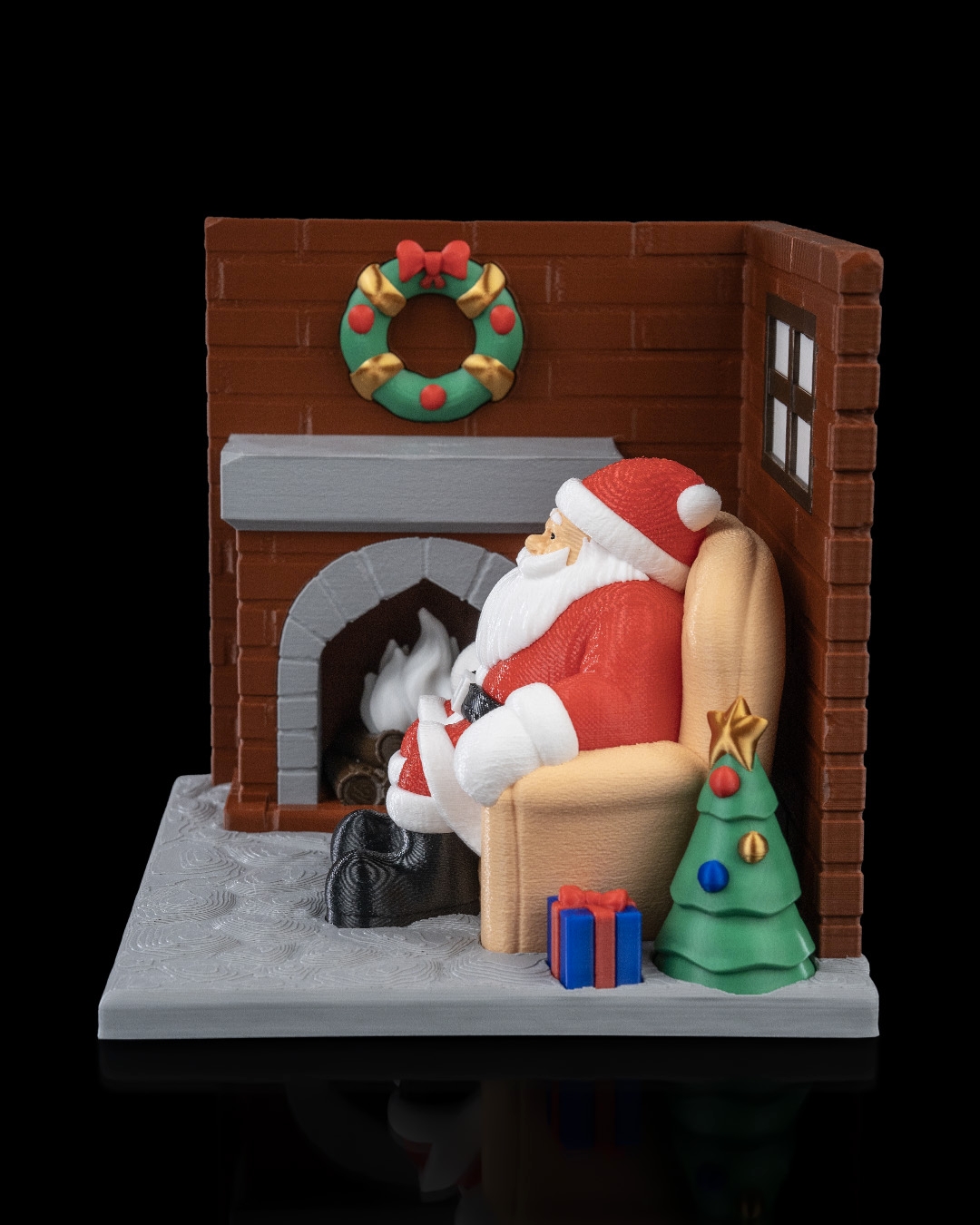 Santa's Living Room Table Lamp - Image 4