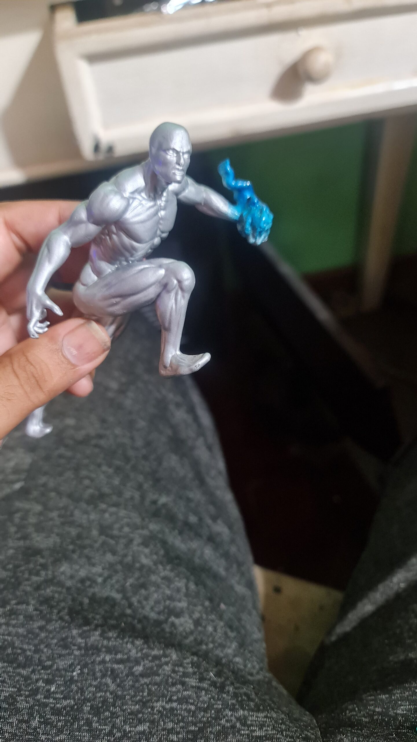 Miniatura Exclusiva do Surfista Prateado - Impressão 3D em Resina, Pintura Manual - Image 5