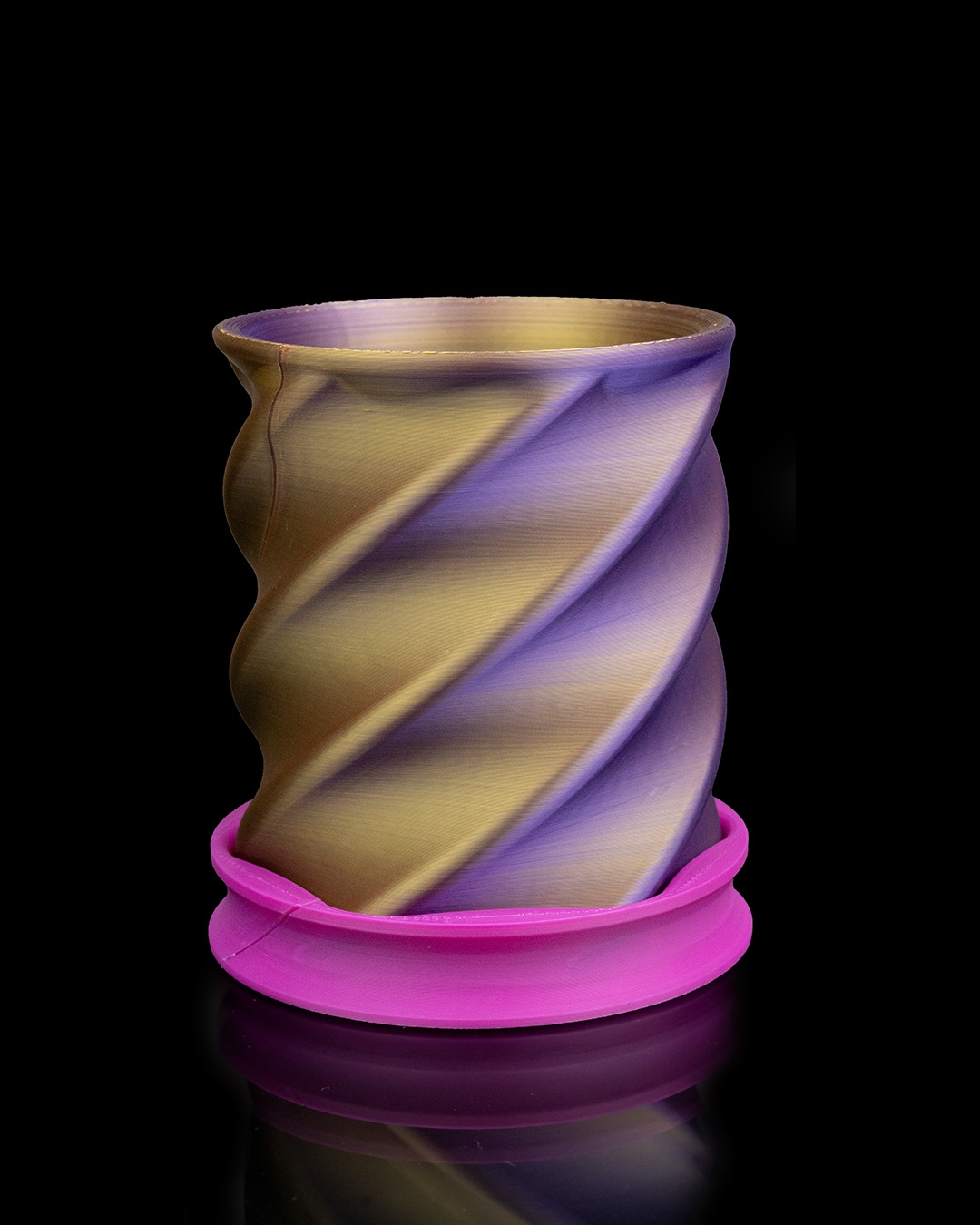 Twisted Cup Pen Holder - Image 6