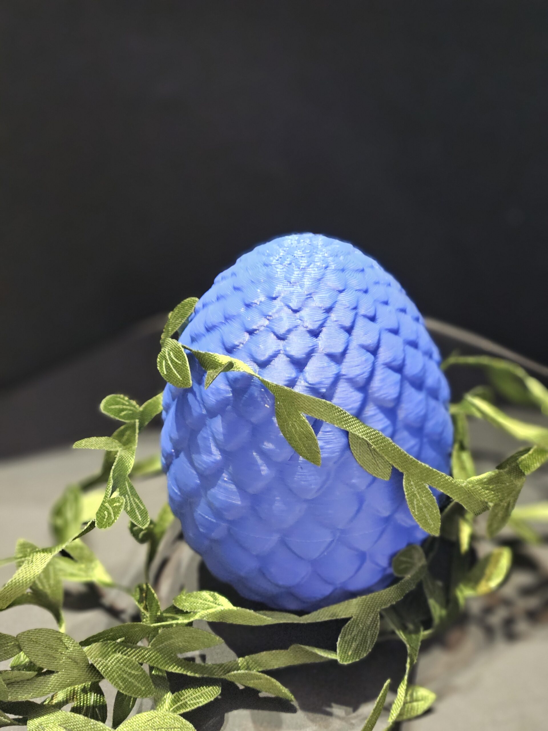 Single tone Dragon egg and baby dragon Keyring - Image 2