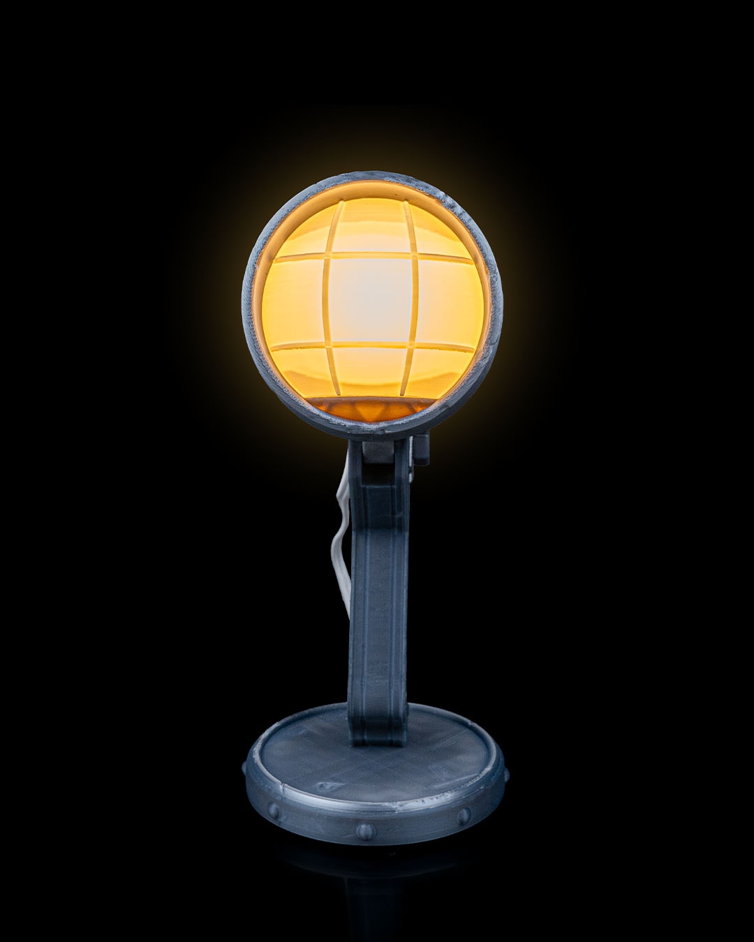 Chrome Headlight Table Lamp - Image 2