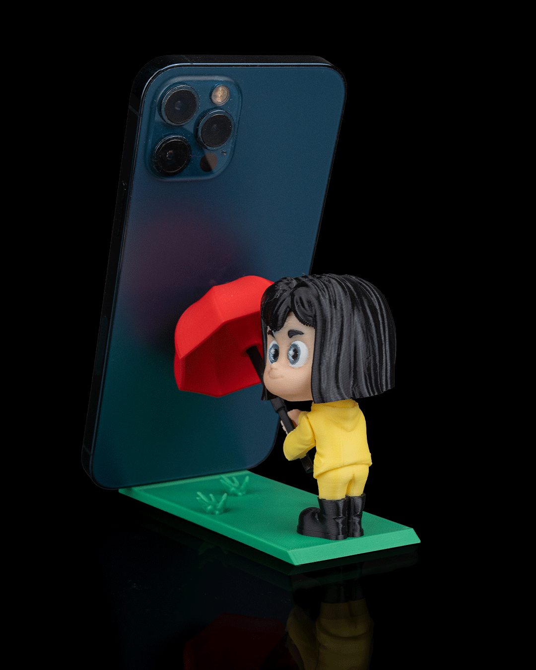 Caught in the Rain Phone Holder - Image 4