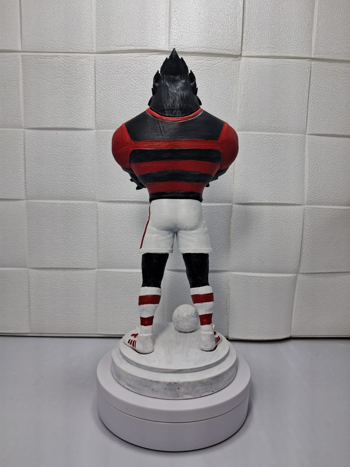 Mascote do Flamengo s/ Asas Tam 27cm - Image 4