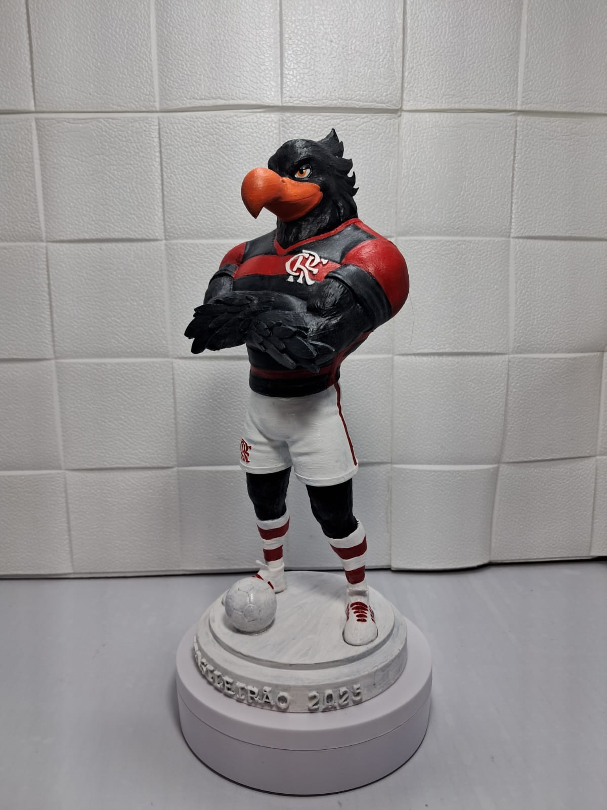 Mascote do Flamengo s/ Asas Tam 27cm - Image 3