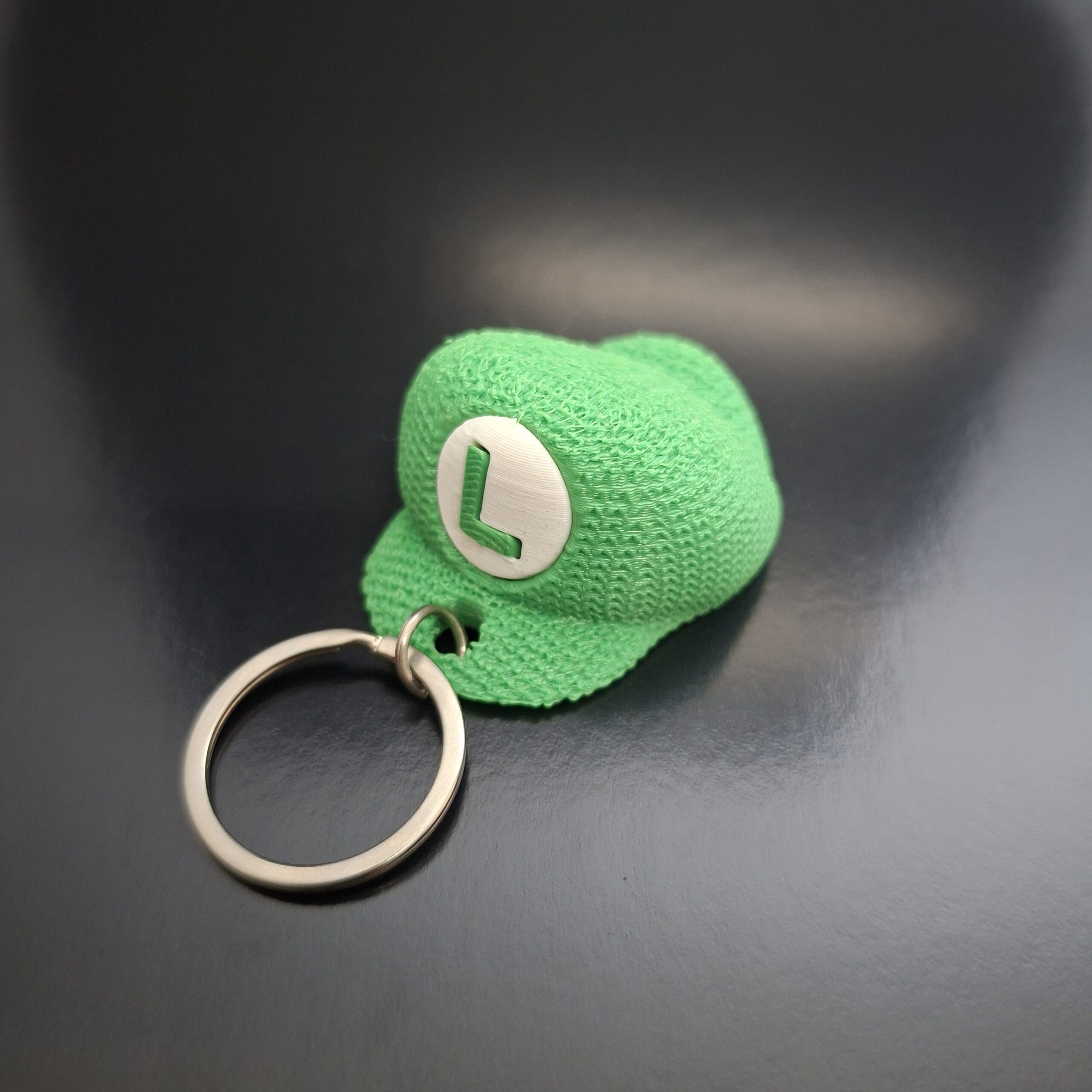 Chaveiro Geek Chapéu Mario e Luigi Estilo Crochê 3D | Impresso em Impressora 3D | Estilo Criativo e Decorativo - Image 3